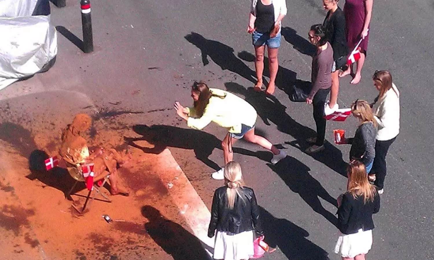 പ്രായം 25 ആയിട്ടും കല്യാണമായില്ലേ? എങ്കിൽ അറിഞ്ഞിരിക്കാം ഈ ഡാനിഷ് ആചാരത്തെക്കുറിച്ച് പ്രായം 25 ആയിട്ടും കല്യാണമായില്ലേ? എങ്കിൽ അറിഞ്ഞിരിക്കാം ഈ ഡാനിഷ് ആചാരത്തെക്കുറിച്ച്