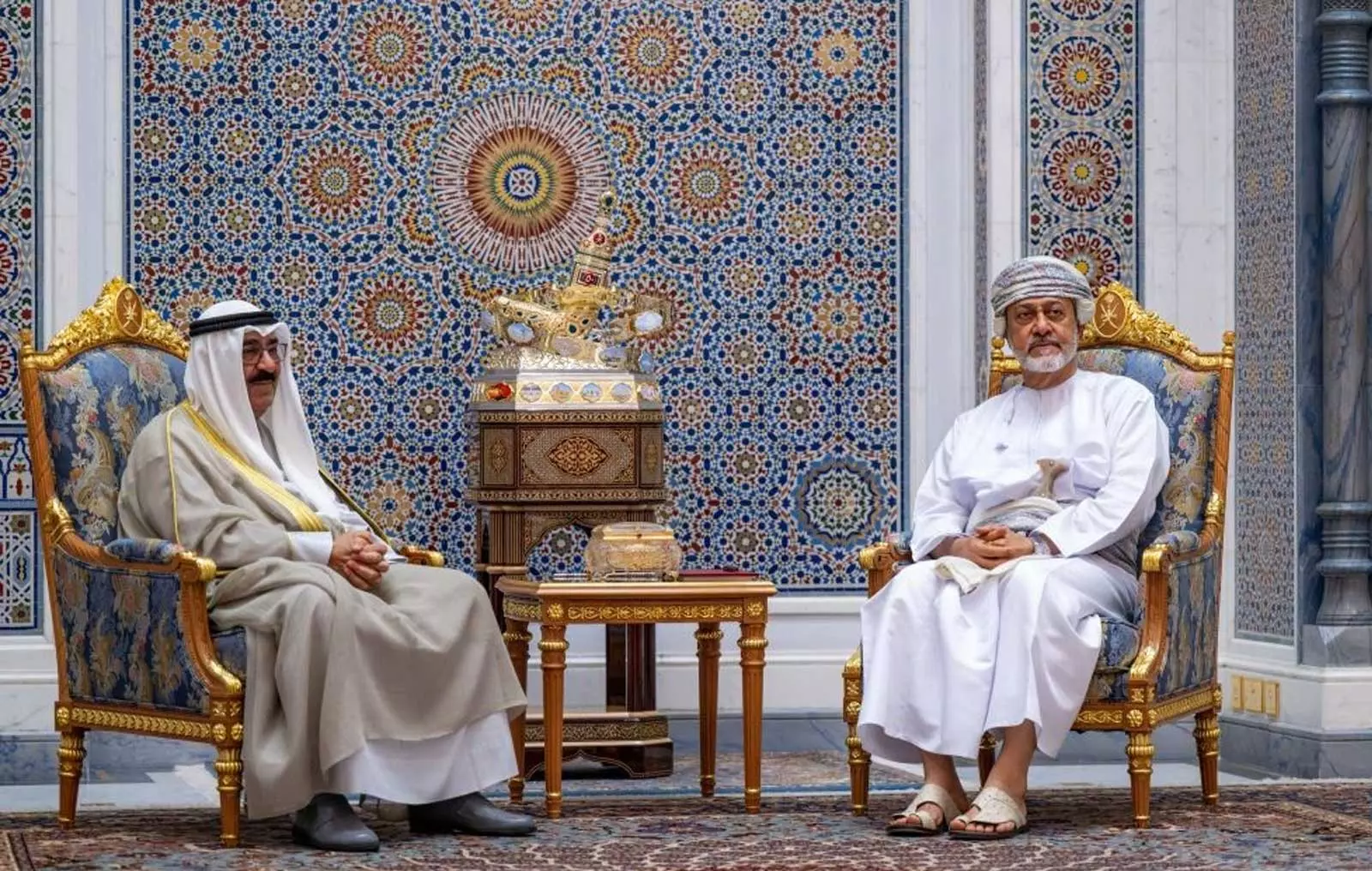 സൗഹൃദം ഊട്ടിയുറപ്പിച്ച കൂടിക്കാഴ്ച, സാമ്പത്തിക പങ്കാളിത്തം വർധിപ്പിക്കാൻ ഒമാനും കുവൈത്തും