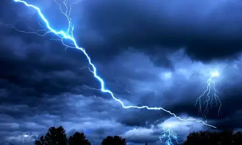 കണ്ണൂരിൽ ഇടിമിന്നലേറ്റ് രണ്ട് പേർ മരിച്ചു; നാല് പേർക്ക് പരിക്ക്