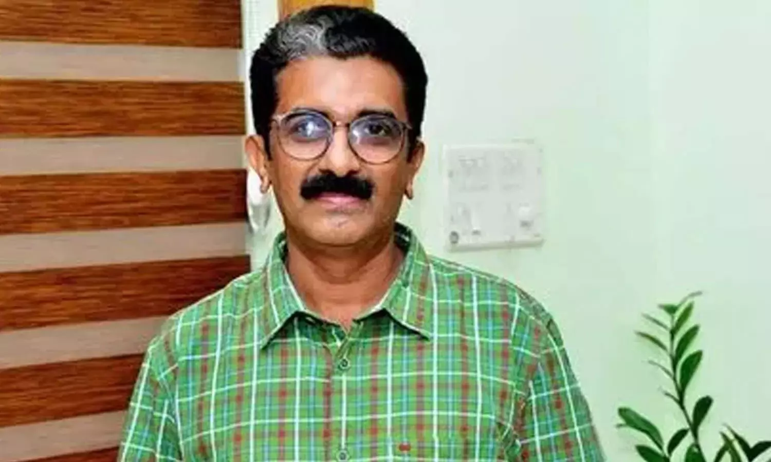 നവീൻ ബാബുവിന്റെ മരണത്തിന് ഇന്ന് ഒരു വർഷം നവീൻ ബാബുവിന്റെ മരണത്തിന് ഇന്ന് ഒരു വർഷം