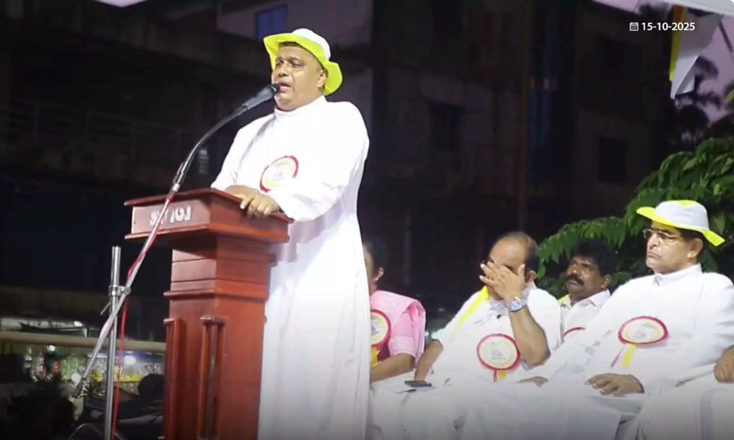 ഉത്തരേന്ത്യയിൽ അച്ചൻമാർക്ക് ളോഹയിട്ട് പുറത്തിറങ്ങാൻ കഴിയുന്നില്ല; കർണാടകയിലും സ്ഥിതി സമാനം: മാർ ജോസഫ് പാംപ്ലാനി ഉത്തരേന്ത്യയിൽ അച്ചൻമാർക്ക് ളോഹയിട്ട് പുറത്തിറങ്ങാൻ കഴിയുന്നില്ല; കർണാടകയിലും സ്ഥിതി സമാനം: മാർ ജോസഫ് പാംപ്ലാനി