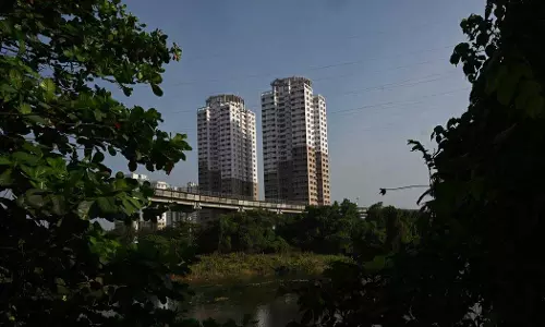 ചന്ദർകുഞ്ച് ആർമി ഫ്ലാറ്റ് പൊളിക്കാൻ ഇനിയും നാല് മാസമെടുക്കും;ഭൂരിഭാ​ഗം കുടുംബങ്ങളേയും ഒഴിപ്പിച്ചു