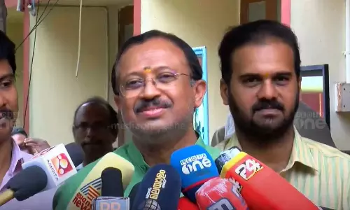 ശബരിമല സ്വ‍ണക്കൊള്ള; ദേവസ്വം ബോർഡ് പിരിച്ചു വിടണമെന്ന് വി മുരളീധരൻ