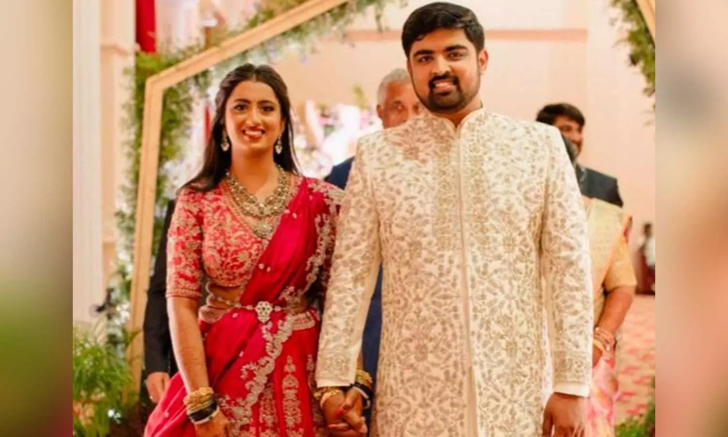 അസുഖബാധിതയായതില് നിരാശ; ഭാര്യയെ അനസ്തേഷ്യ മരുന്ന് നല്കി കൊലപ്പെടുത്തിയ ഡോക്ടര് പിടിയില് അസുഖബാധിതയായതില് നിരാശ; ഭാര്യയെ അനസ്തേഷ്യ മരുന്ന് നല്കി കൊലപ്പെടുത്തിയ ഡോക്ടര് പിടിയില്