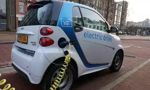 ഇലക്ട്രിക് വാഹനങ്ങൾക്കും ബാറ്ററിക്കും അമിതമായി സബ്സിഡി നൽകുന്നു; ഇന്ത്യക്കെതിരെ WTO-യിൽ പരാതി നൽകി ചൈന