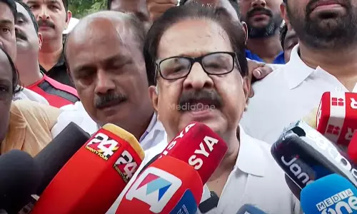 ശബരിമല സ്വര്‍ണക്കൊള്ള; കൊള്ളക്കാരെ എന്തിനാണ് സർക്കാർ സംരക്ഷിക്കുന്നതെന്ന് ചെന്നിത്തല