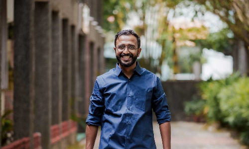 കലാലയങ്ങളെ കോൺസൻട്രേഷൻ ക്യാമ്പുകളാക്കരുത്, അധ്യാപകരിൽ ചിലർ നാസി പടയാളികളെ പോലെ പെരുമാറുന്നു; കെഎസ്‌യു