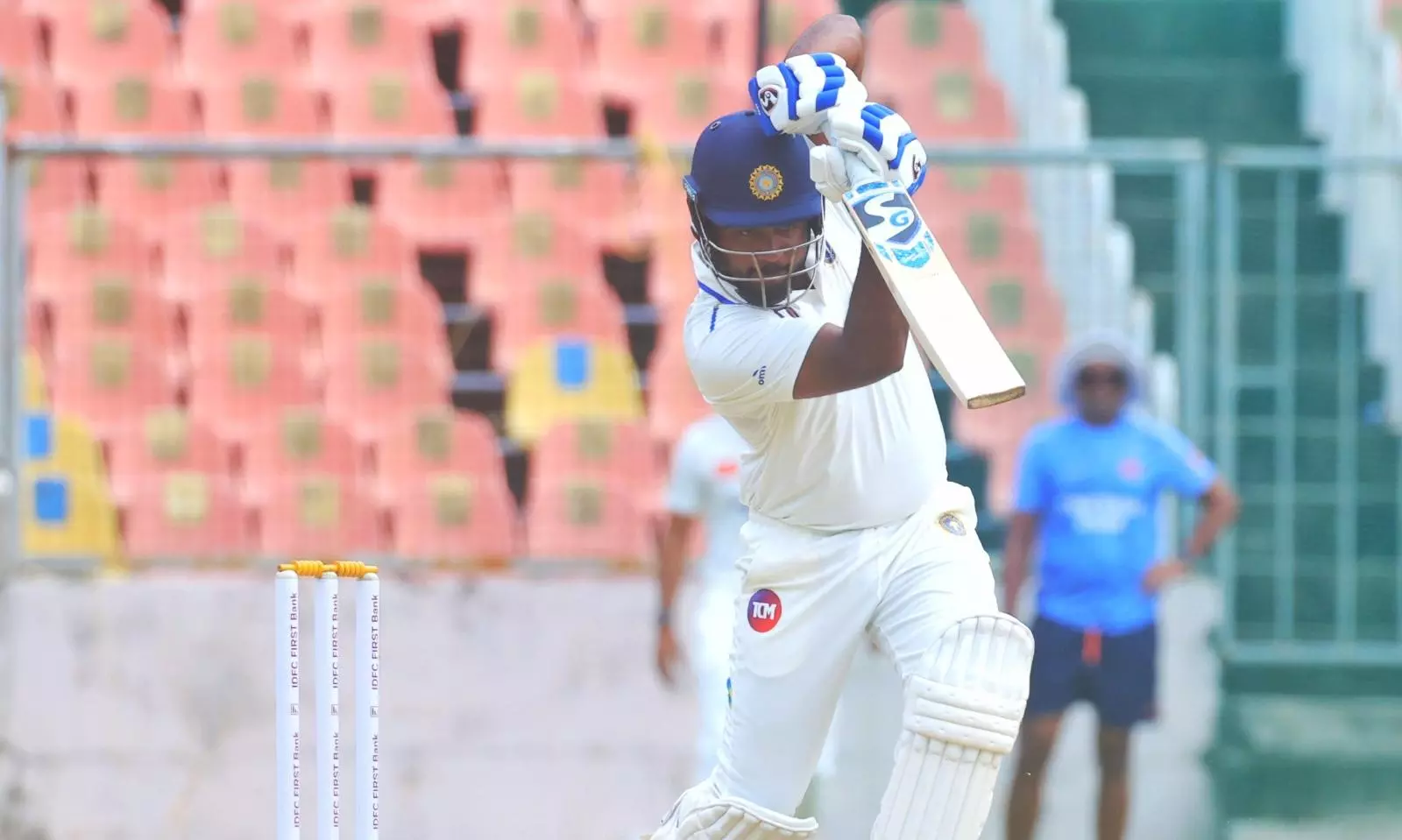 രഞ്ജി ട്രോഫി : മഹാരാഷ്ട്രക്കെതിരെ ലീഡ് വഴങ്ങി കേരളം രഞ്ജി ട്രോഫി : മഹാരാഷ്ട്രക്കെതിരെ ലീഡ് വഴങ്ങി കേരളം