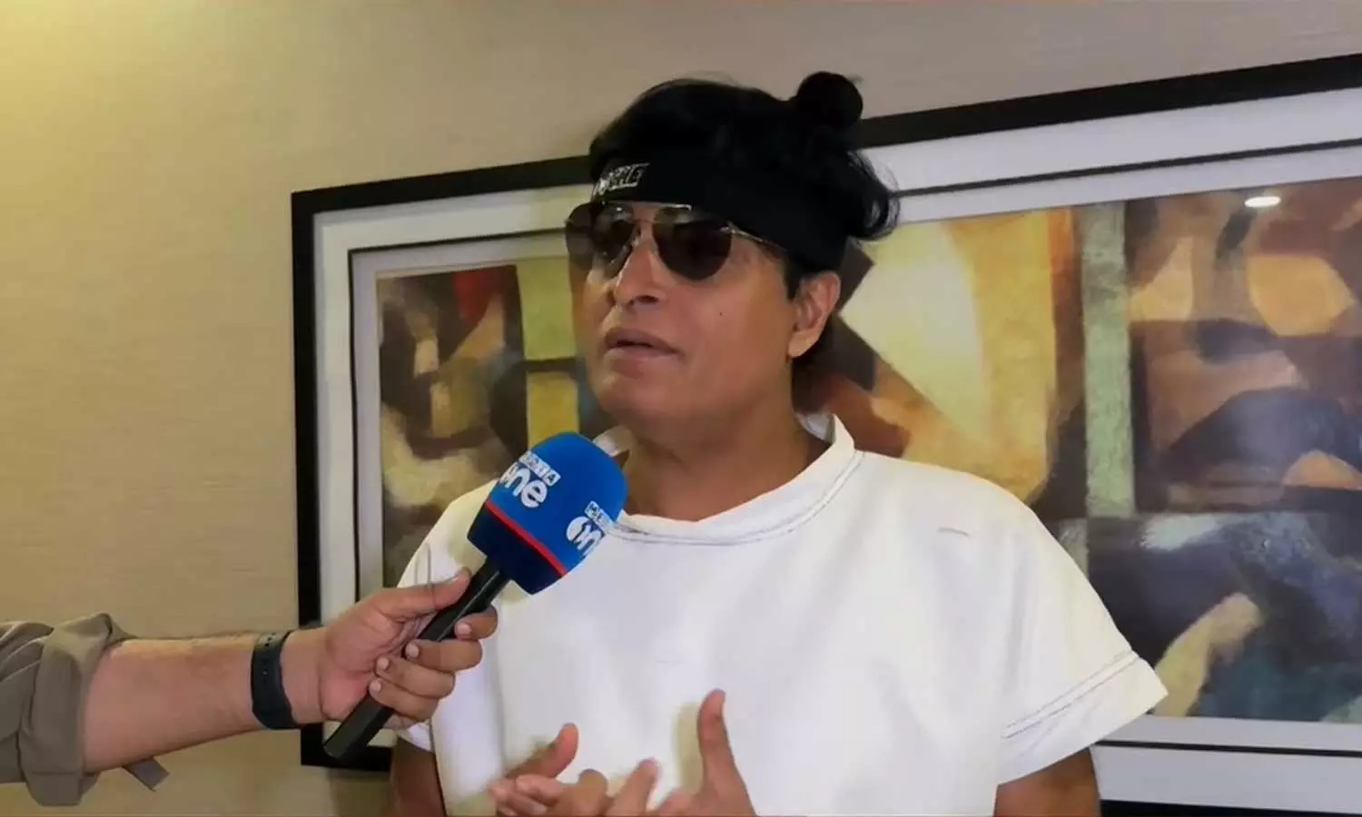 വാങ്ങിക്കൂട്ടിയ സ്വർണത്തിന്റെ മൂല്യം വർധിപ്പിക്കാൻ ബോധപൂർവം ചില രാജാക്കന്മാർ സൃഷ്ടിച്ചതാണ് നമ്മൾ കണ്ട യുദ്ധം:ബോബി ചെമ്മണ്ണൂര് വാങ്ങിക്കൂട്ടിയ സ്വർണത്തിന്റെ മൂല്യം വർധിപ്പിക്കാൻ ബോധപൂർവം ചില രാജാക്കന്മാർ സൃഷ്ടിച്ചതാണ് നമ്മൾ കണ്ട യുദ്ധം:ബോബി ചെമ്മണ്ണൂര്