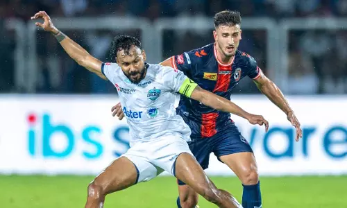 Two goals in the last five minutes; Malappuram beats Calicut in Malabar Derby