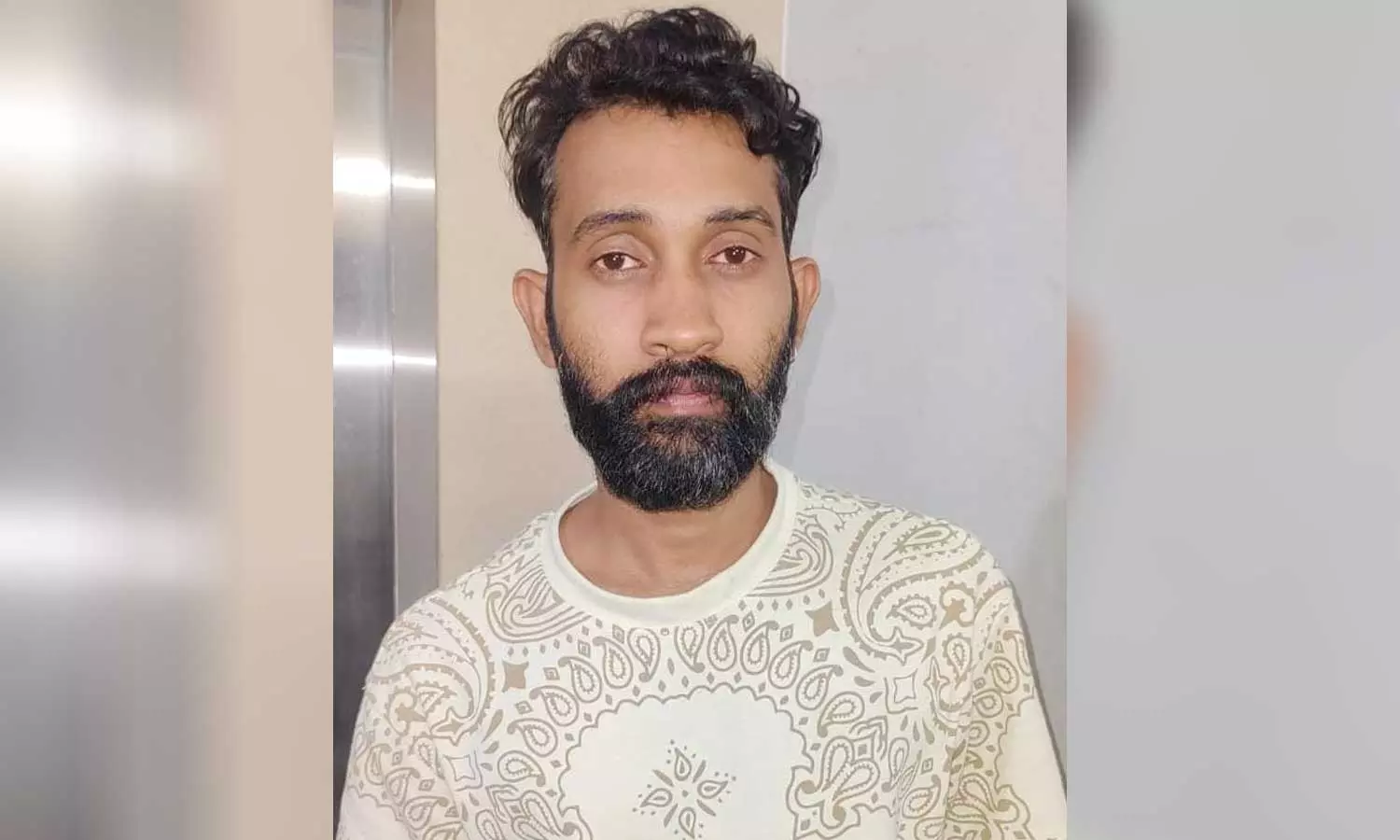 കാര്‍ ഇടിച്ചതിനെച്ചൊല്ലി  തർക്കം; തമ്പാനൂരിൽ തോക്ക് ചൂണ്ടി  ഭീഷണി മുഴക്കിയ ടാറ്റു ആര്‍ട്ടിസ്റ്റ് പിടിയില്‍