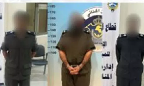 നിയമത്തിന് ആരും അതീതരല്ല, കുവൈത്തിൽ ജോലി ദുരുപയോ​ഗം ചെയ്തതിന് മൂന്ന് പാസ്പോർട്ട് ഉദ്യോ​ഗസ്ഥർ പിടിയിൽ