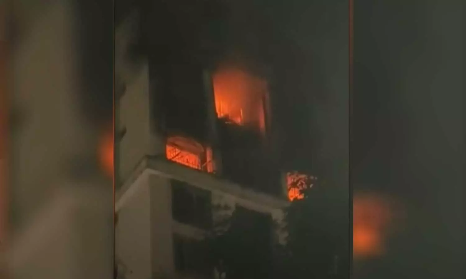 നവി മുംബൈയിലെ തീപിടിത്തം; മൂന്ന് മലയാളികളടക്കം നാല് പേർ മരിച്ചു