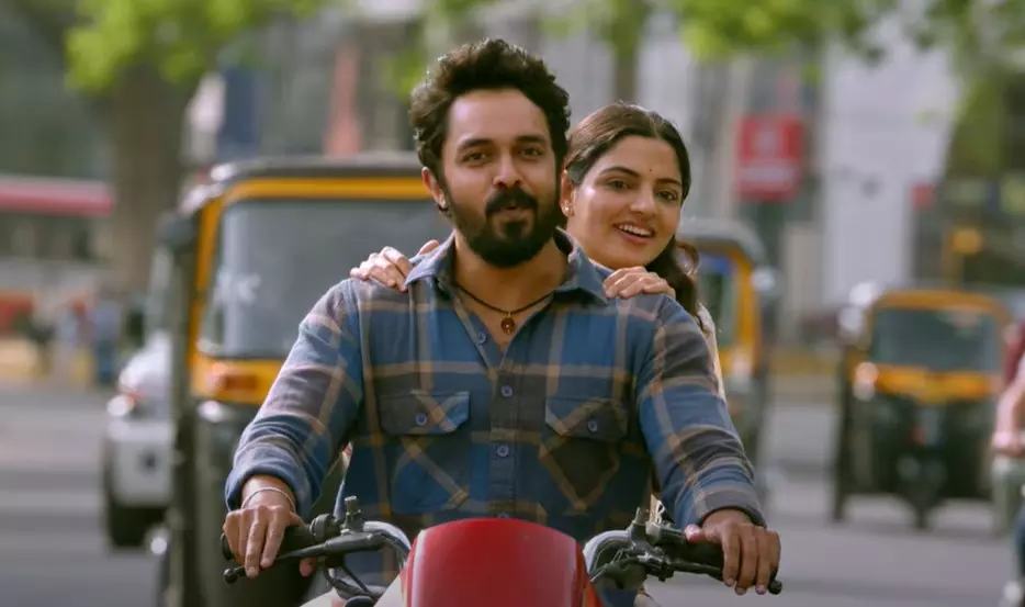 കാതൽ നദിയേ...; പെണ്ണ് കേസിലെ പ്രണയഗാനം പുറത്ത്