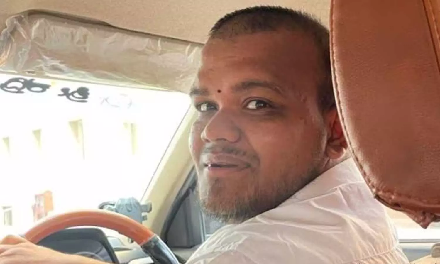 മനസ്സമാധാനവും കുടുംബവുമാണ് വലുത്; കോര്‍പറേറ്റ് ജോലി ഉപേക്ഷിച്ച് ഊബര്‍ ഡ്രൈവറായി,  ഇന്ന് സമ്പാദിക്കുന്നത് മാസശമ്പളത്തേക്കാള്‍ കൂടുതല്‍,കൈയടിച്ച് സോഷ്യല്‍മീഡിയ