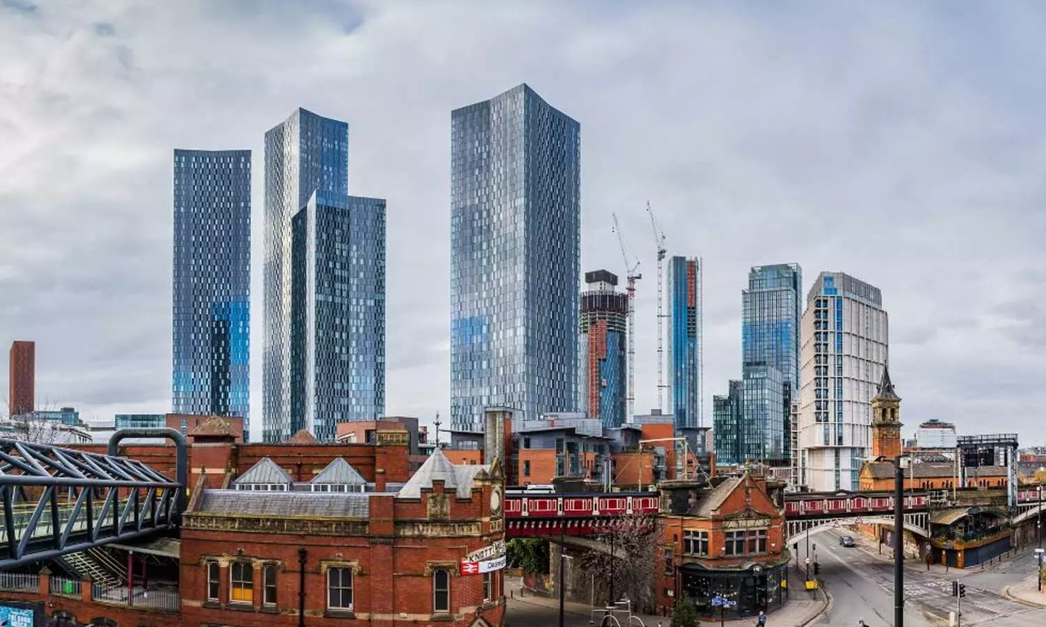 സ്റ്റുഡൻ്റ് വിസ മുതൽ ഫാമിലി വിസ വരെ; വിസ നിയമത്തിൽ അടിമുടി മാറ്റവുമായി യുകെ