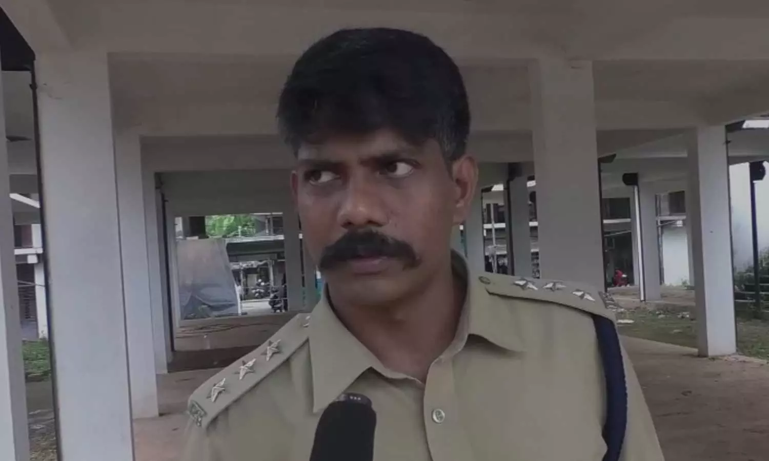 മലപ്പുറത്ത് ഗുണ്ടാ സംഘാംഗത്തിൻ്റെ കൊലപാതകം; അക്രമത്തിന് കാരണം ബസ് ജോലിയിലെ തർക്കമെന്ന് കണ്ടെത്തൽ മലപ്പുറത്ത് ഗുണ്ടാ സംഘാംഗത്തിൻ്റെ കൊലപാതകം; അക്രമത്തിന് കാരണം ബസ് ജോലിയിലെ തർക്കമെന്ന് കണ്ടെത്തൽ