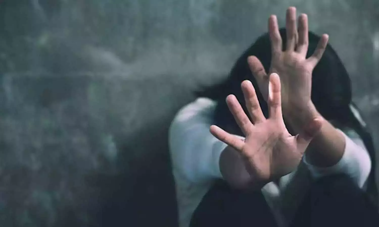 അതിരപ്പള്ളിയിൽ ആദിവാസി വിഭാഗത്തിൽപ്പെട്ട വനിതാ വാച്ചർക്ക് നേരെ ലൈംഗികാതിക്രമം; വനംവകുപ്പ് ഉദ്യോഗസ്ഥൻ പിടിയിൽ