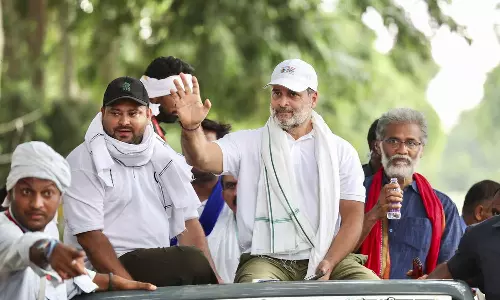 ബിഹാറിൽ പ്രതിസന്ധി ഒഴിയാതെ മഹാസഖ്യം