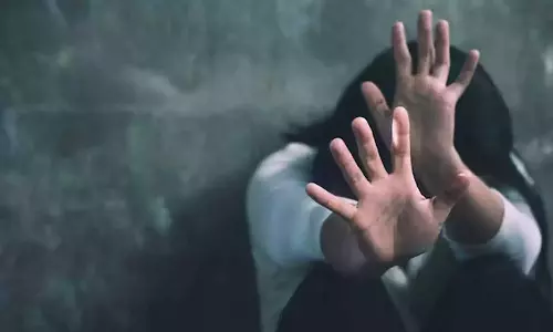 അതിരപ്പള്ളിയിൽ ആദിവാസി വിഭാഗത്തിൽപ്പെട്ട വനിതാ വാച്ചർക്ക് നേരെ ലൈംഗികാതിക്രമം; വനംവകുപ്പ് ഉദ്യോഗസ്ഥൻ പിടിയിൽ