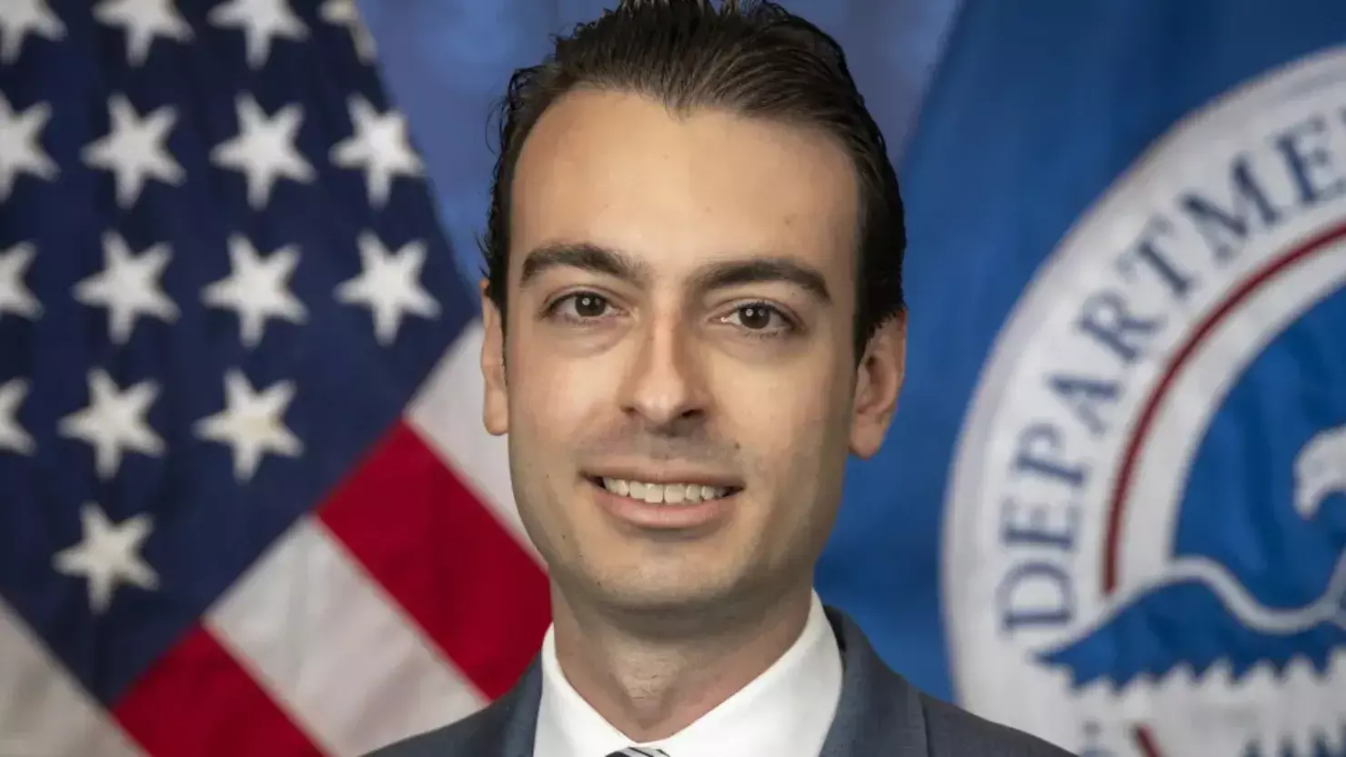 ഒരിക്കലും ഇന്ത്യക്കാരനെ വിശ്വസിക്കരുത്; വംശീയപരാമര്ശത്തിന് പിന്നാലെ പ്രതിഷേധം, ട്രംപ് നോമിനി പോൾ ഇൻഗ്രാസിയ മത്സരത്തിൽ നിന്ന് പിന്മാറി ഒരിക്കലും ഇന്ത്യക്കാരനെ വിശ്വസിക്കരുത്; വംശീയപരാമര്ശത്തിന് പിന്നാലെ പ്രതിഷേധം, ട്രംപ് നോമിനി പോൾ ഇൻഗ്രാസിയ മത്സരത്തിൽ നിന്ന് പിന്മാറി