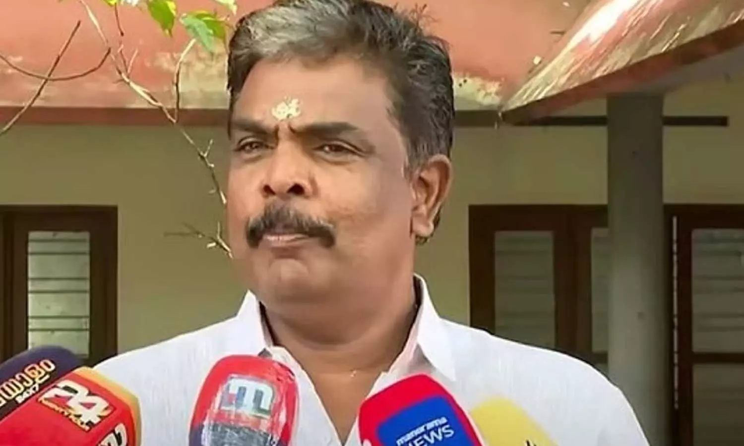 ശബരിമല സ്വർണക്കൊള്ള: മുരാരി ബാബുവിന്റെ അറസ്റ്റ് ഉടൻ; ഉണ്ണികൃഷ്ണന്‍ പോറ്റിയുടെ സുഹൃത്തിനെ വീണ്ടും ചോദ്യം ചെയ്യും