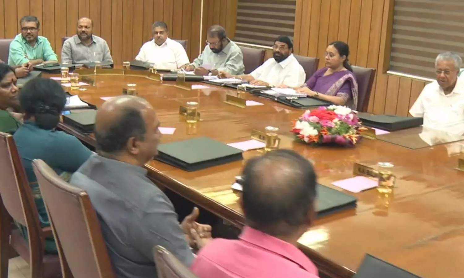 എൻഡോസൾഫാൻ ദുരിതബാധിതർക്ക് സഹായം നൽകാൻ മന്ത്രിസഭായോഗം തീരുമാനം