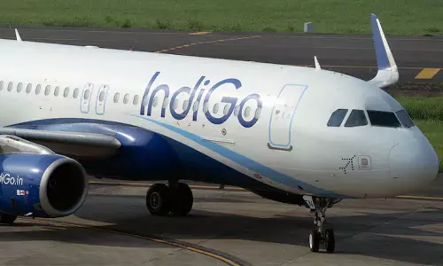 ഇന്ധനം ചോർന്നു: വാരണാസിയിൽ ഇൻഡിഗോ വിമാനത്തിന് അടിയന്തര ലാൻഡിങ്