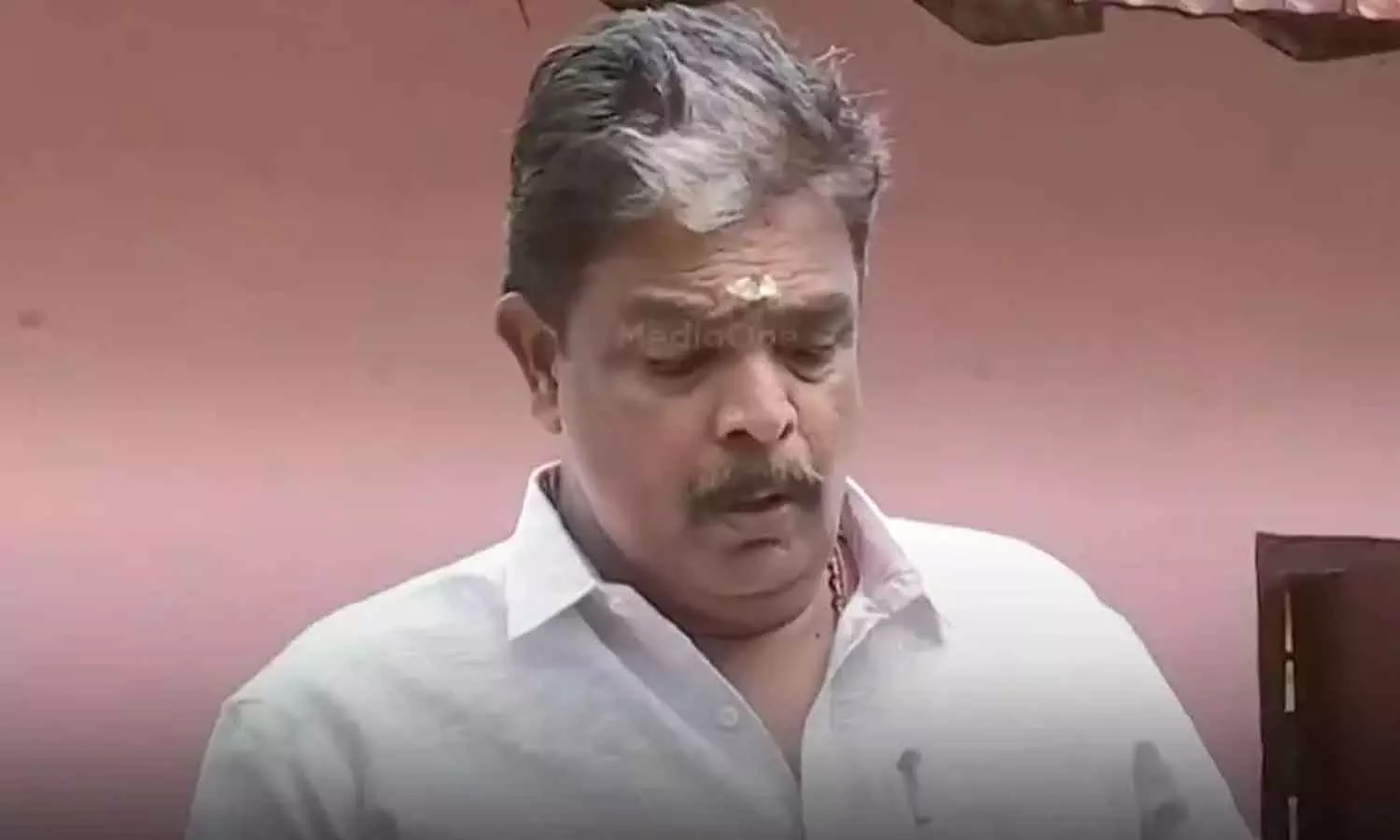 ശബരിമല സ്വർണക്കൊള്ള:  മുൻ അഡ്മിനിസ്‌ട്രേറ്റീവ് ഓഫീസർ മുരാരി ബാബു കസ്റ്റഡിയിൽ