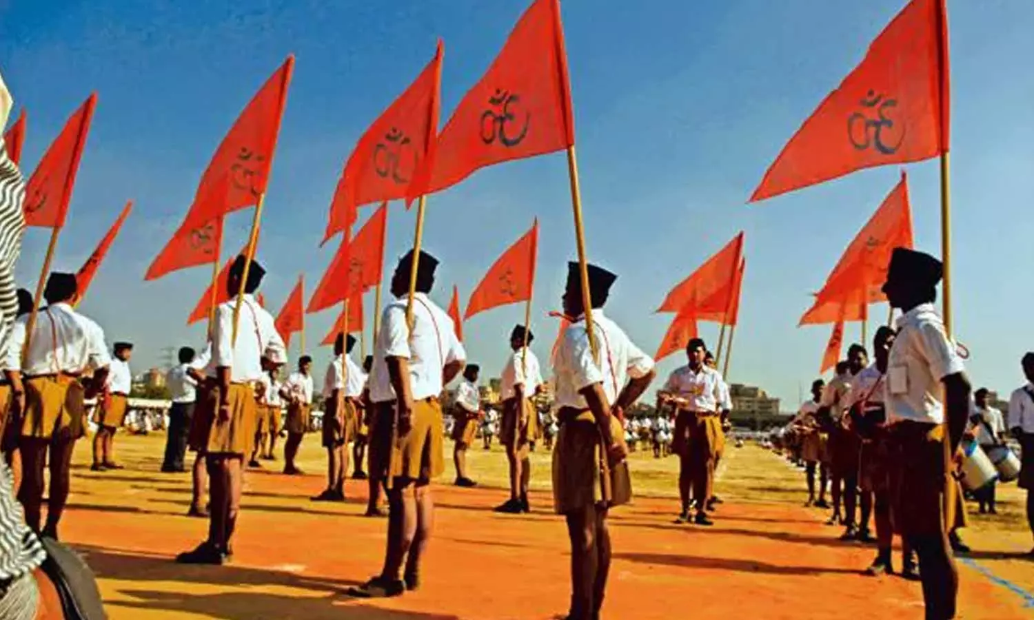 ആർഎസ്എസ് രജിസ്റ്റർ ചെയ്ത സംഘടനയല്ല,പിന്നെ എവിടെ നിന്നാണ് പണം വരുന്നത്?; ചോദ്യങ്ങളുമായി കോൺഗ്രസ് ആർഎസ്എസ് രജിസ്റ്റർ ചെയ്ത സംഘടനയല്ല,പിന്നെ എവിടെ നിന്നാണ് പണം വരുന്നത്?; ചോദ്യങ്ങളുമായി കോൺഗ്രസ്