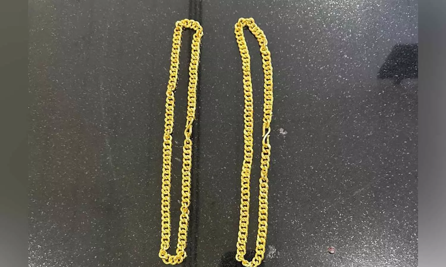 നെടുമ്പാശ്ശേരി വിമാനത്താവളത്തിൽ 200 ഗ്രാം സ്വർണം പിടികൂടി