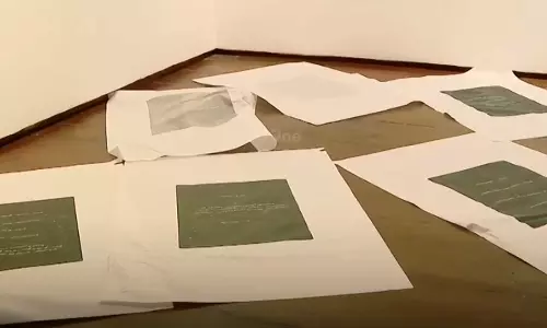 കലാ സൃഷ്ടിയിൽ അശ്ലീല വാക്കുകൾ: ദർബാർ ഹാൾ ആർട്ട് ഗാലറിയിൽ കലാസൃഷ്ടി കീറി നശിപ്പിച്ചു