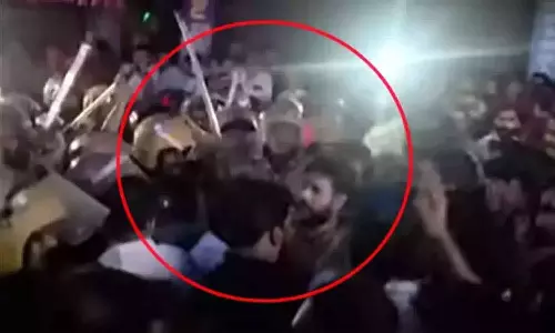 അവിടെ ഡ്യൂട്ടിയുണ്ടായിരുന്നില്ല, സര്‍വീസില്‍ നിന്നും പുറത്താക്കിയിട്ടുമില്ല: ഷാഫി പറമ്പിലിന്റെ ആരോപണം തള്ളി സിഐ അഭിലാഷ് ഡേവിഡ്‌