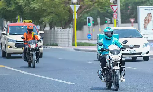 Bikes banned from speed lanes in Sharjah