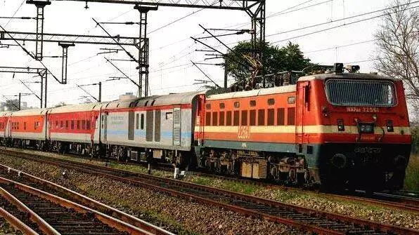 എഞ്ചിൻ തകരാര്‍; തിരുവനന്തപുരം-കോഴിക്കോട് ജനശതാബ്ദി വൈകുന്നു