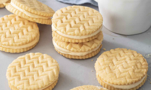 നിങ്ങളുടെ പ്രിയപ്പെട്ട ബിസ്‌കറ്റിലെ ക്രീം ശരിക്കും പാലിൽ നിന്നാണോ? ആ Cream അല്ല ബിസ്‌കറ്റ് പാക്കറ്റുകളിൽ എഴുതിയ Creme