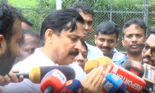 നീ ചോദിക്കുന്നതിന് ഉത്തരം പറയുന്ന ജോലി അല്ല എന്റേത്; മാധ്യമപ്രവർത്തകരോട് ക്ഷോഭിച്ച് കായികമന്ത്രി നീ ചോദിക്കുന്നതിന് ഉത്തരം പറയുന്ന ജോലി അല്ല എന്റേത്; മാധ്യമപ്രവർത്തകരോട് ക്ഷോഭിച്ച് കായികമന്ത്രി