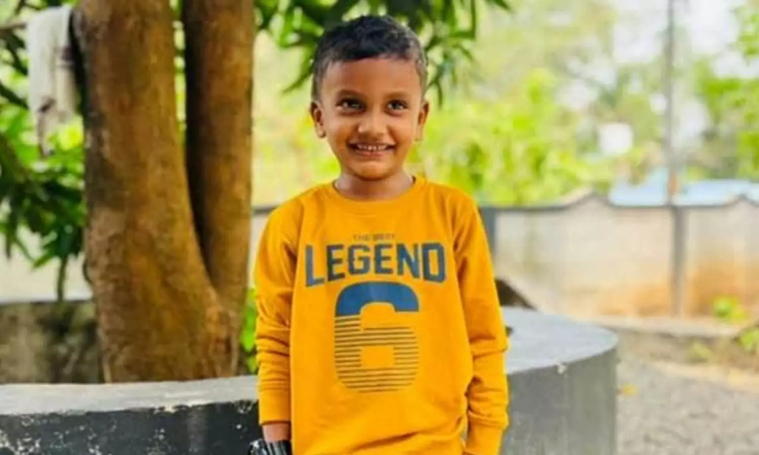 പാലക്കാട് സ്കൂൾ ഗോവണിയിൽ നിന്നും വീണ് പരിക്കേറ്റ വിദ്യാർഥി മരിച്ചു