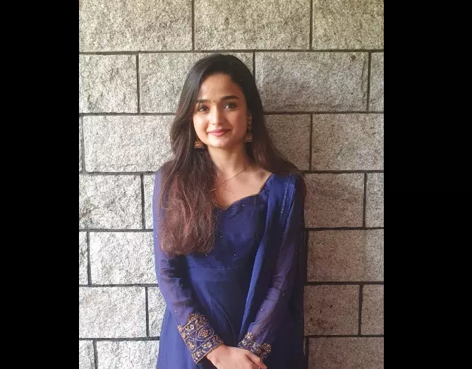 പുരുഷൻ ഗ്യാസ് കുറ്റിയെടുത്തു പൊക്കുന്നതു പോലെ സ്ത്രീ ചെയ്യുന്നതല്ല തുല്യത: മീനാക്ഷി അനൂപ്