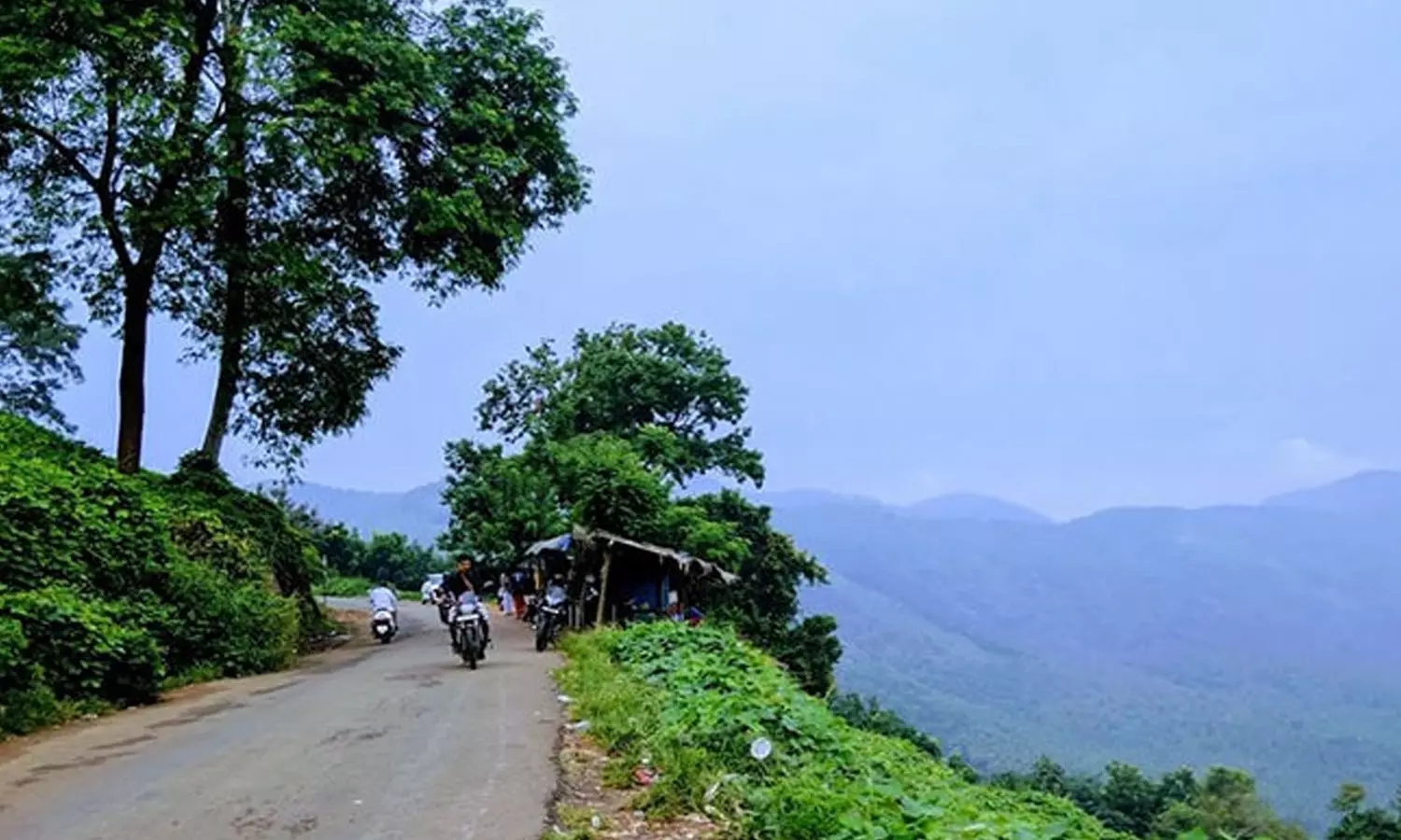 മിനി ഊട്ടിയിലേക്ക് ഇനി സൂപ്പർ റോഡ്