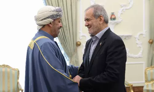 ഇറാൻ പ്രസിഡന്റുമായി കൂടിക്കാഴ്ച നടത്തി ഒമാൻ ആഭ്യന്തര മന്ത്രി