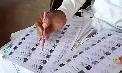 തീവ്ര വോട്ടർപട്ടിക പരിഷ്കരണത്തിനെതിരെ കേരളത്തിൽ പ്രതിഷേധം ശ​ക്തം