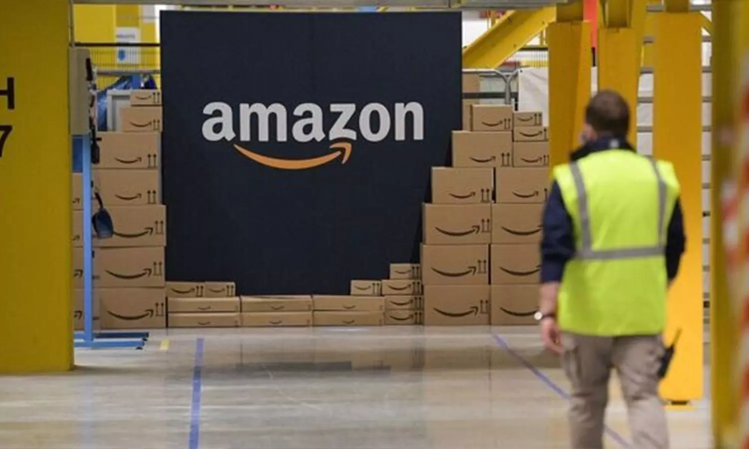 Amazon To Cut About 14,000 Corporate Jobs