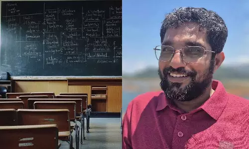 മക്കൾ പുതിയ സ്കൂളിലേക്ക്, അവരുടെ ഡിഗ്നിറ്റി ഉയർത്തിപ്പിടിച്ചു തന്നെ: ഫേസ്ബുക്ക് കുറിപ്പുമായി ശിരോവസ്ത്ര വിലക്ക് നേരിട്ട വിദ്യാർഥിനിയുടെ പിതാവ് മക്കൾ പുതിയ സ്കൂളിലേക്ക്, അവരുടെ ഡിഗ്നിറ്റി ഉയർത്തിപ്പിടിച്ചു തന്നെ: ഫേസ്ബുക്ക് കുറിപ്പുമായി ശിരോവസ്ത്ര വിലക്ക് നേരിട്ട വിദ്യാർഥിനിയുടെ പിതാവ്