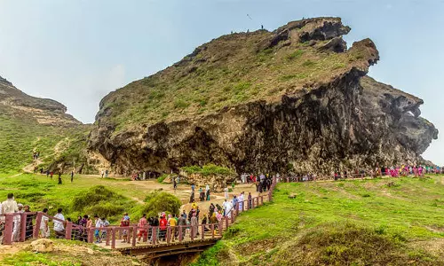 സഞ്ചാരികളുടെ മനംനിറക്കാൻ വൻ ടൂറിസം പദ്ധതികൾക്കായി 10 കോടി റിയാലിന്റെ കരാറുകൾ ഒപ്പിട്ട് ഒമാൻ