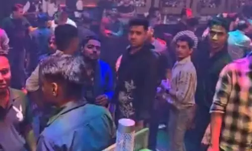 കൊൽക്കത്തയിൽ ആഡംബര ഹോട്ടലിൽ യുവതിക്ക് നേരെ പീഡനശ്രമം; ആക്രമിച്ചത് കൂട്ടബലാത്സംഗക്കേസിലെ പ്രതി