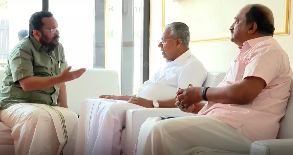 സാമ്പത്തിക പ്രതിസന്ധികൾക്കിടെ സർക്കാരിന്റെ വമ്പൻ പ്രഖ്യാപനങ്ങൾ; വിവാദങ്ങൾ മറികടക്കാനെന്ന് വിലയിരുത്തൽ സാമ്പത്തിക പ്രതിസന്ധികൾക്കിടെ സർക്കാരിന്റെ വമ്പൻ പ്രഖ്യാപനങ്ങൾ; വിവാദങ്ങൾ മറികടക്കാനെന്ന് വിലയിരുത്തൽ