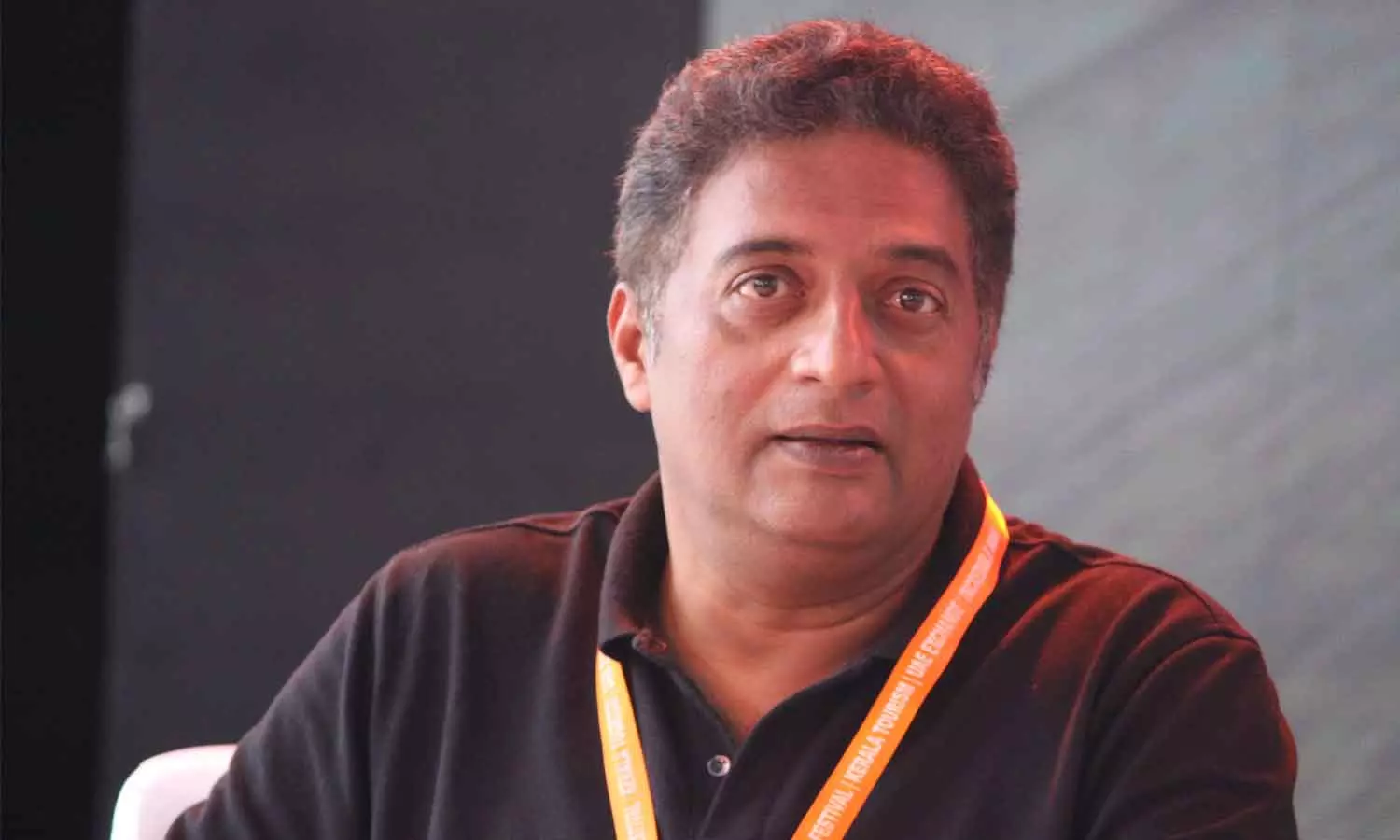 നടൻ പ്രകാശ് രാജിന് കന്നഡ രാജ്യോത്സവ അവാർഡ് നടൻ പ്രകാശ് രാജിന് കന്നഡ രാജ്യോത്സവ അവാർഡ്