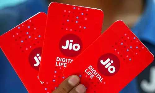 ജിയോ വരിക്കാര്‍ക്ക് 35,100 രൂപയുടെ ഗൂഗിള്‍ എഐ പ്രോ സൗജന്യം; പ്രഖ്യാപനവുമായി കമ്പനി