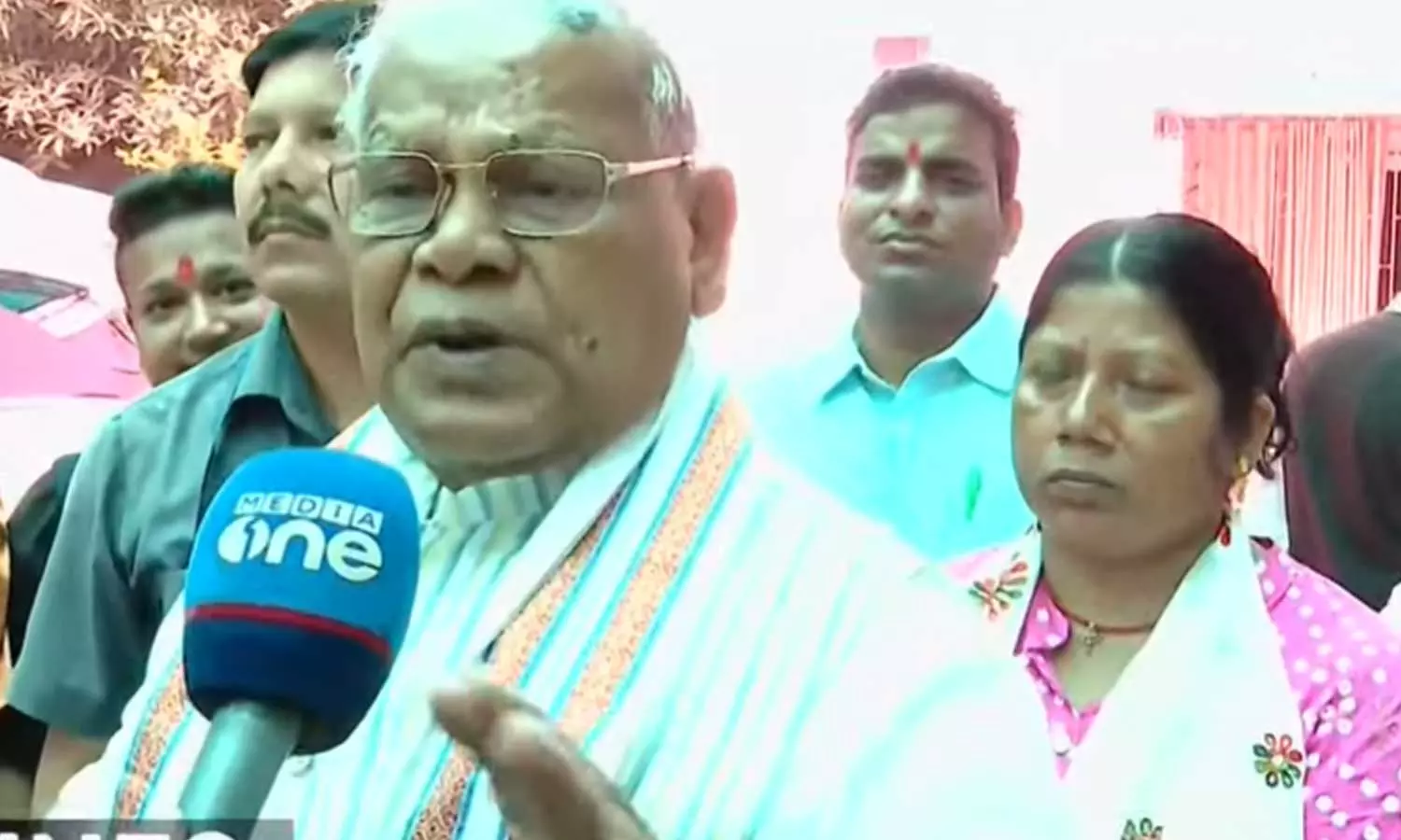 രാത്രി ഇറങ്ങുന്ന മൂങ്ങയെ പോലെയാണ് മഹാസഖ്യം   പുറത്തിറങ്ങാത്തത് കൊണ്ടാണ് ബിഹാറിലെ വികസനം കാണാത്തത്; കേന്ദ്രമന്ത്രി ജിതൻ റാം മാഞ്ചി